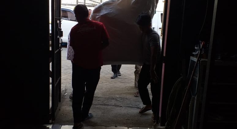 jasa pengiriman sofa dari makassar