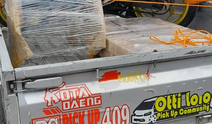 Pengiriman Meja dan Kursi Makassar Poso 21 September 2022