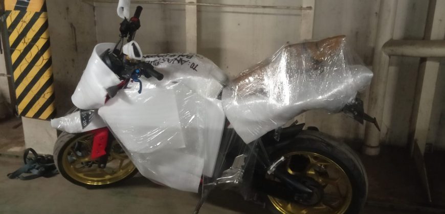 Pengiriman Motor Vixion Makassar Balikpapan 27 September 2022 di atas kapal