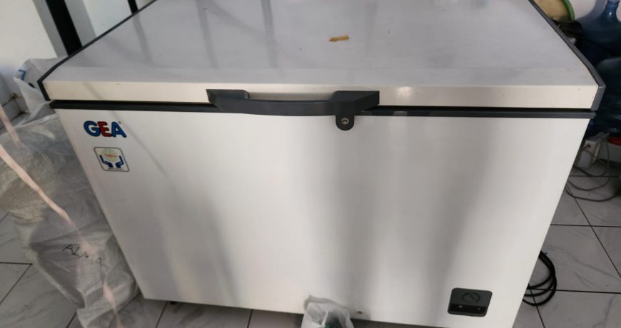 Pengiriman Frezer dari Manado ke Palu 10 Februari 2023